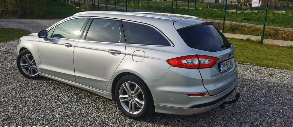 Ford Mondeo cena 47900 przebieg: 218000, rok produkcji 2015 z Krynica Morska małe 172